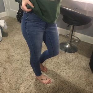 Universal Thread Jeans